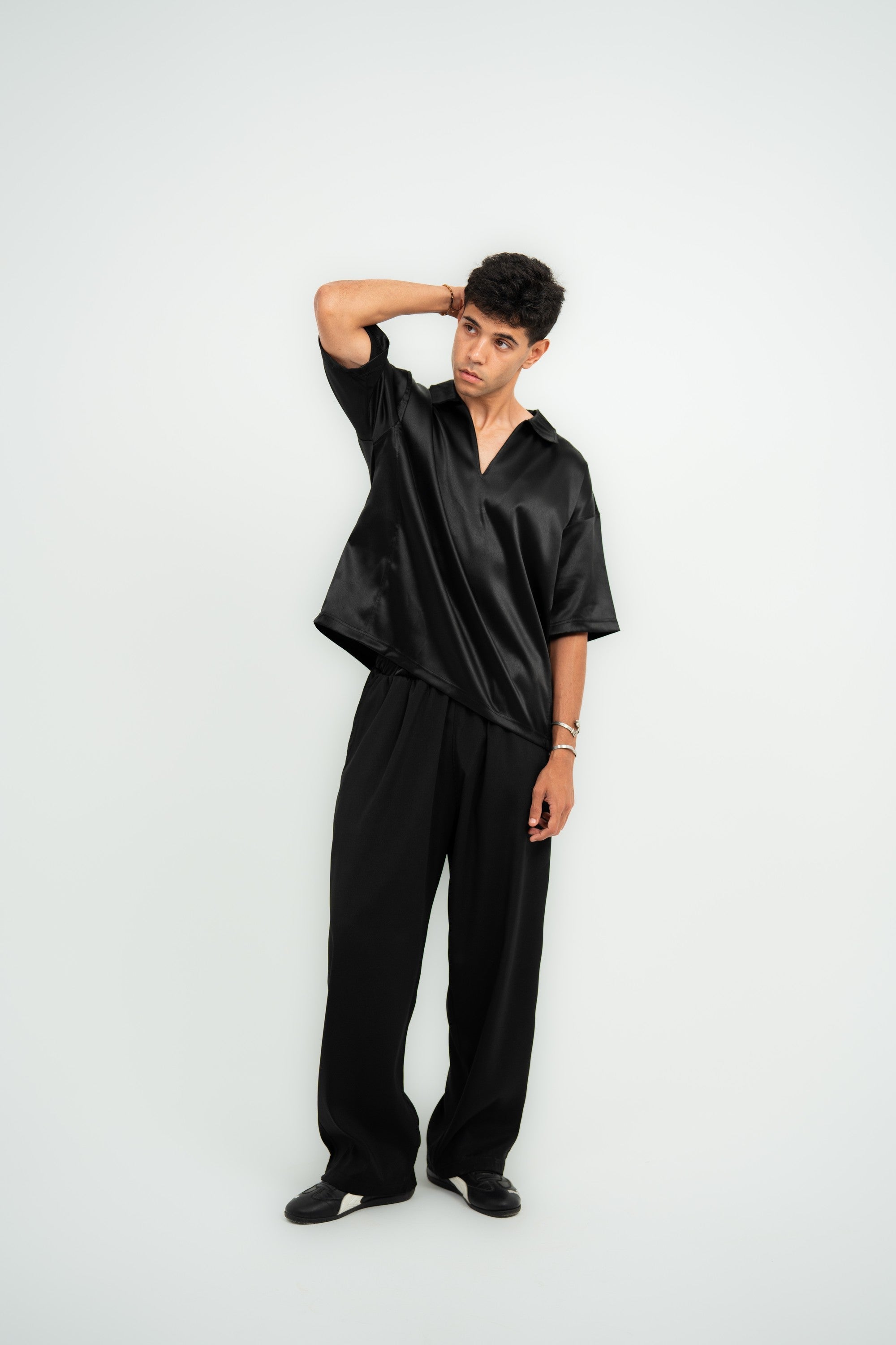 SATIN V NECK POLO